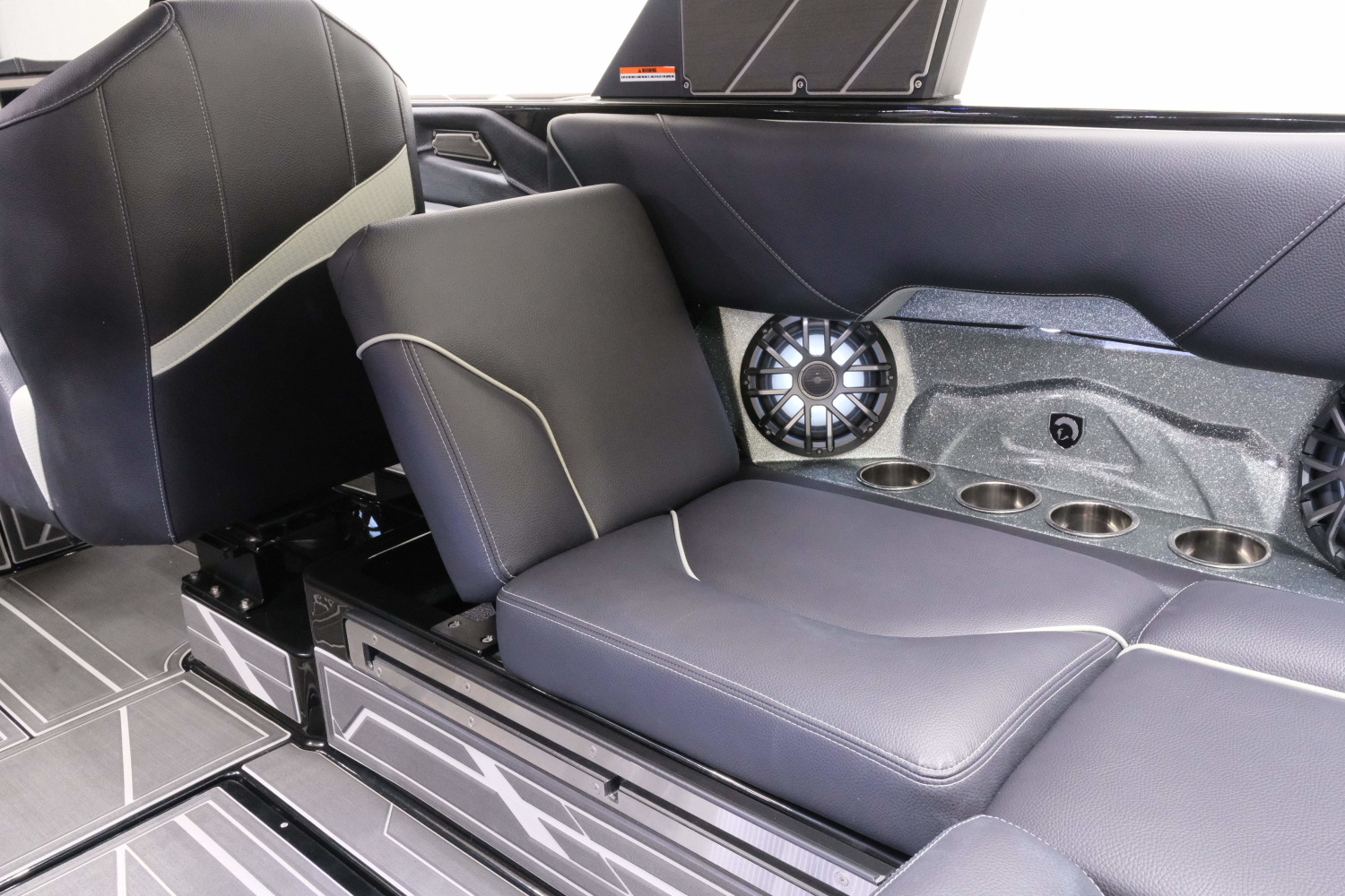 2027 Centurion NV233