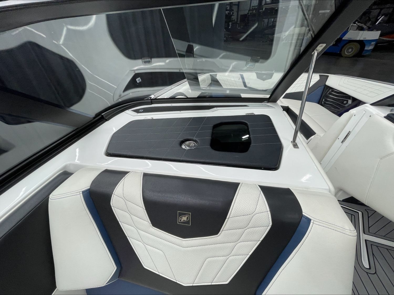 2021 Nautique G23
