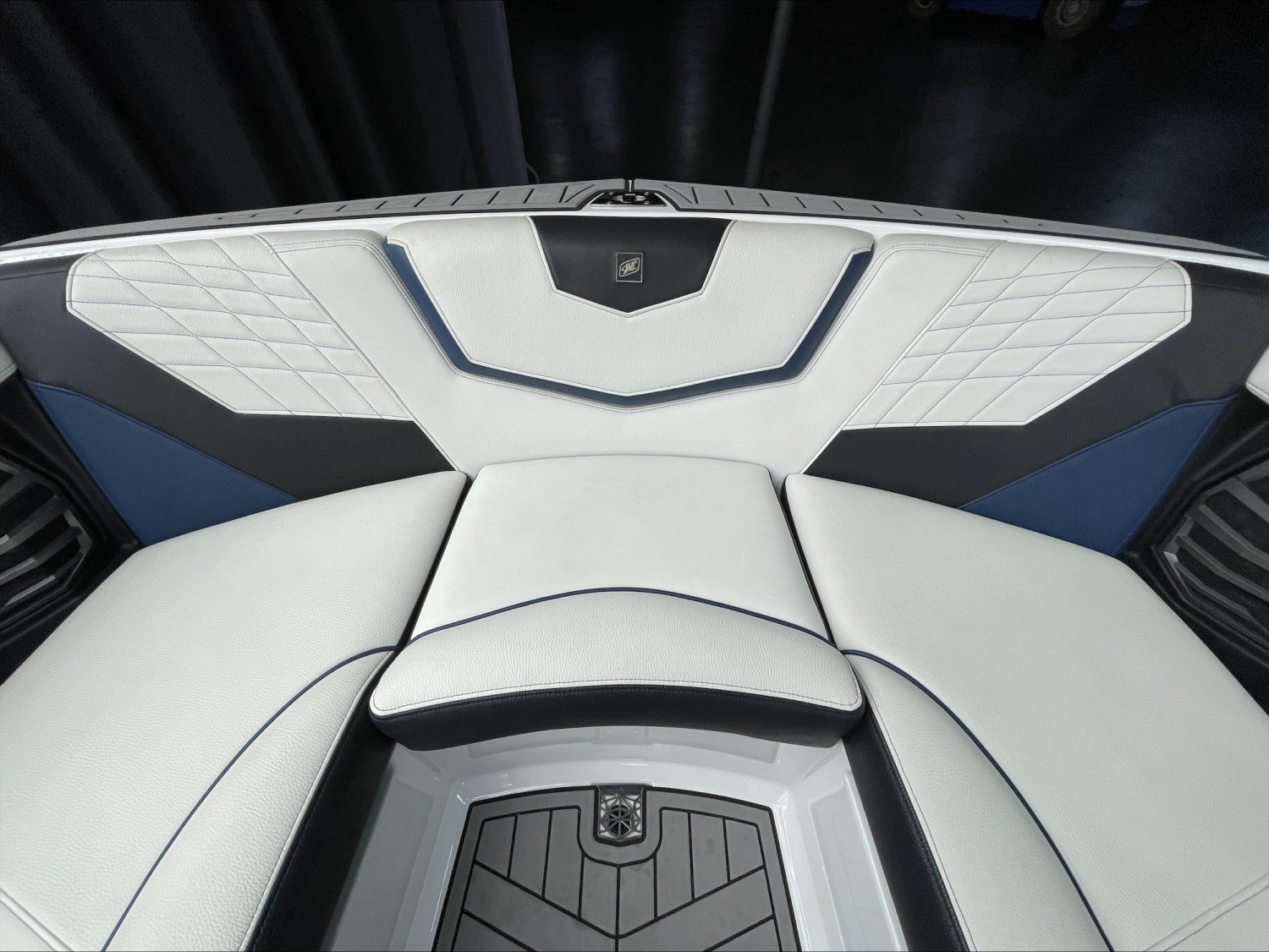 2021 Nautique G23