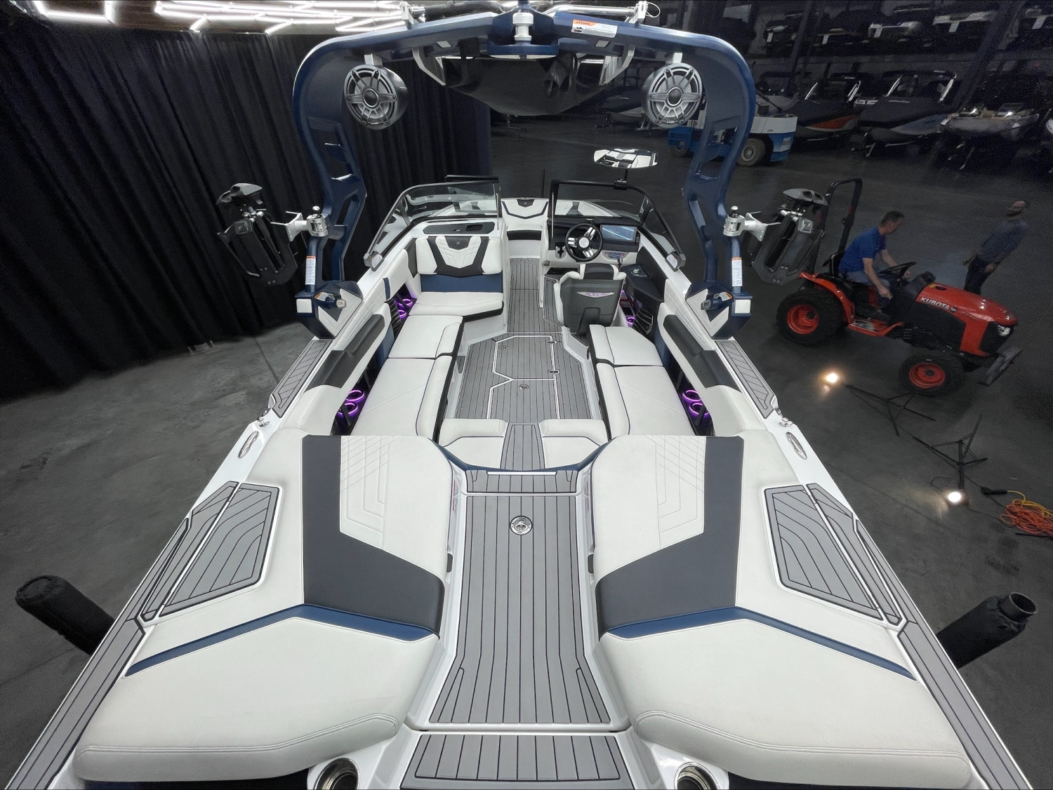 2021 Nautique G23