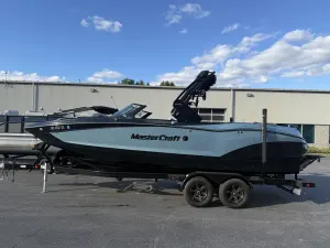 2023-mastercraft-x24-148163-image1