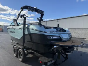 2023-mastercraft-x24-148163-image3