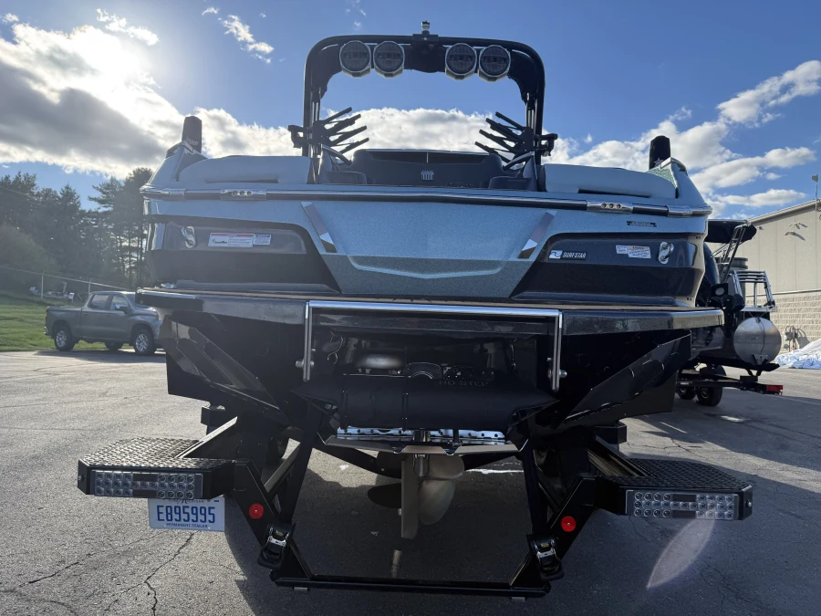 2023-mastercraft-x24-148163-image5