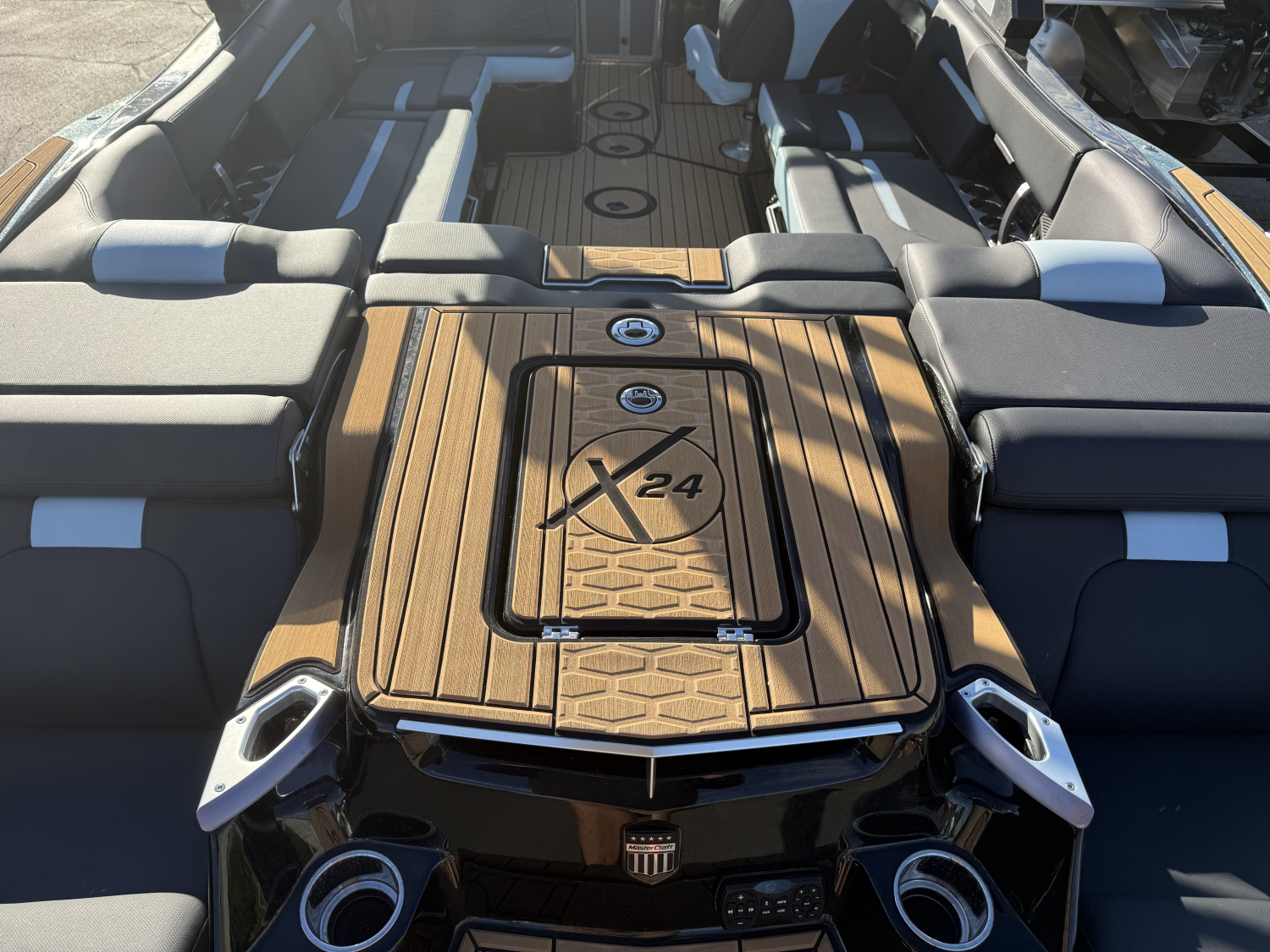 2023 MasterCraft X24