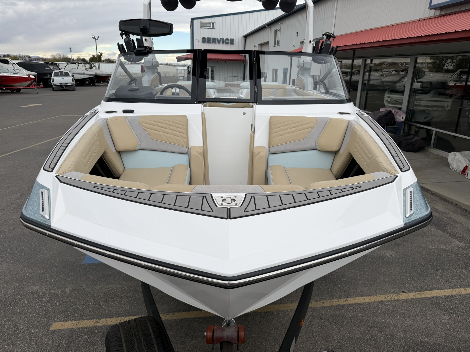 2022 Nautique G23