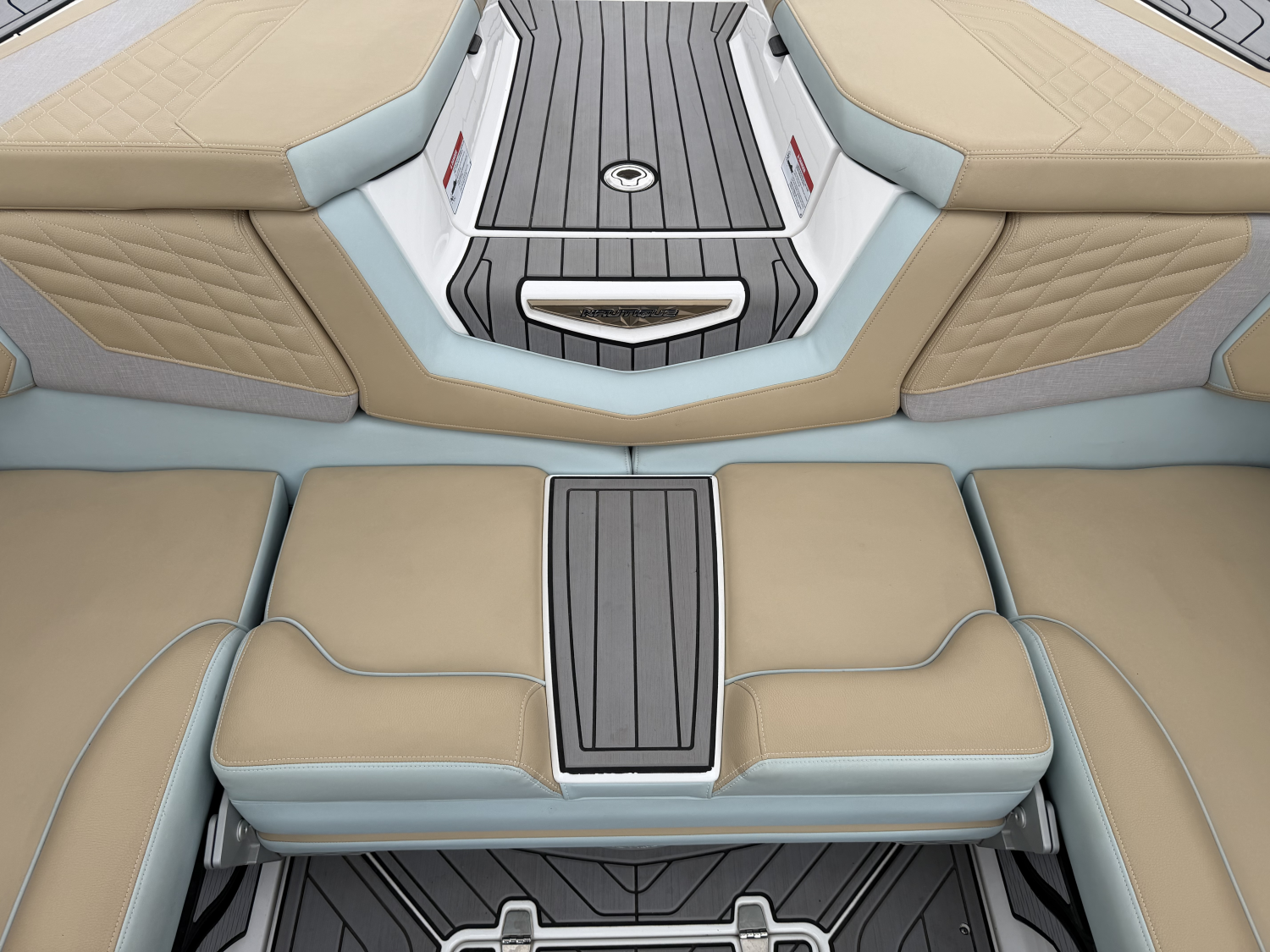 2022 Nautique G23