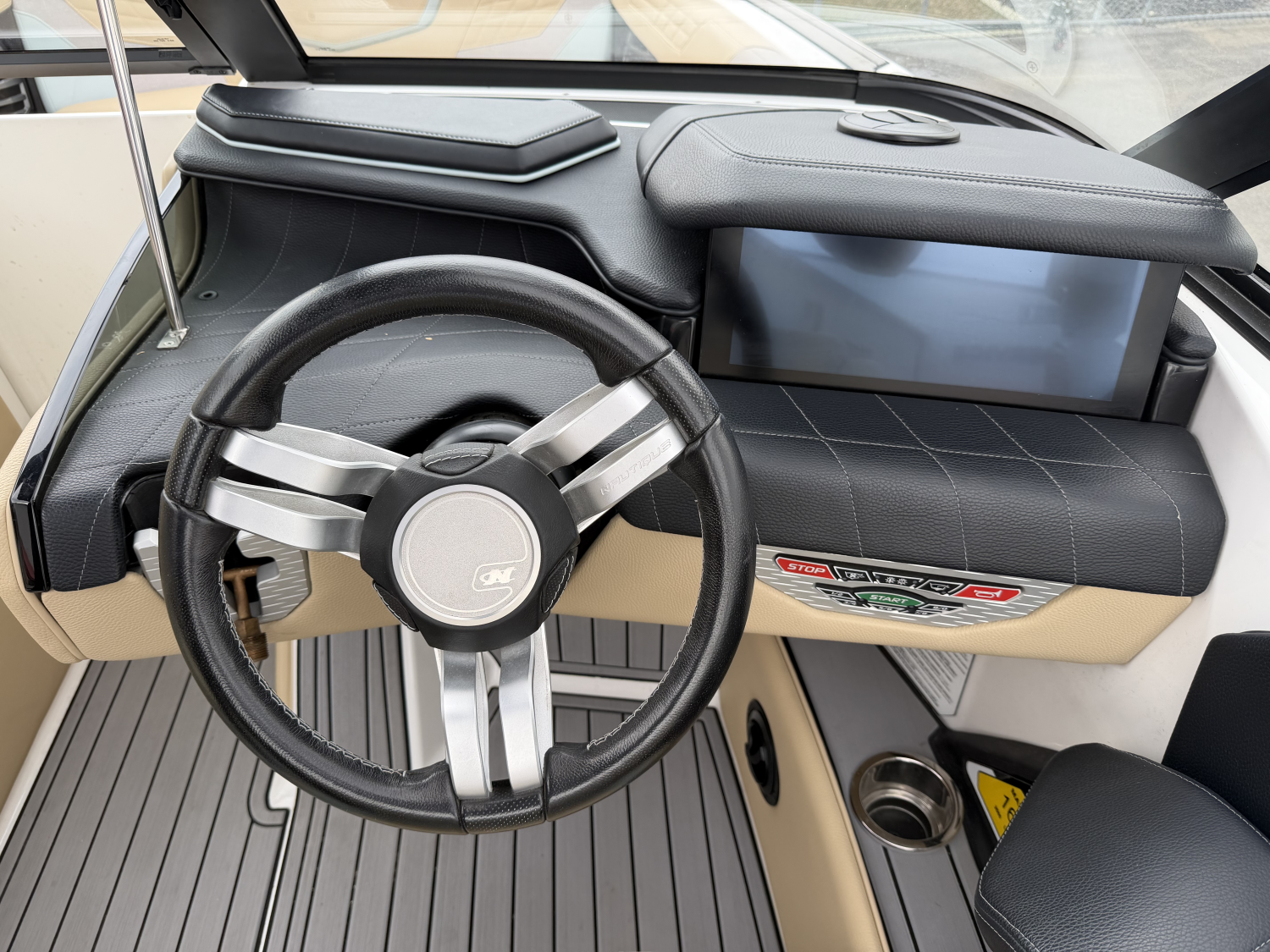 2022 Nautique G23