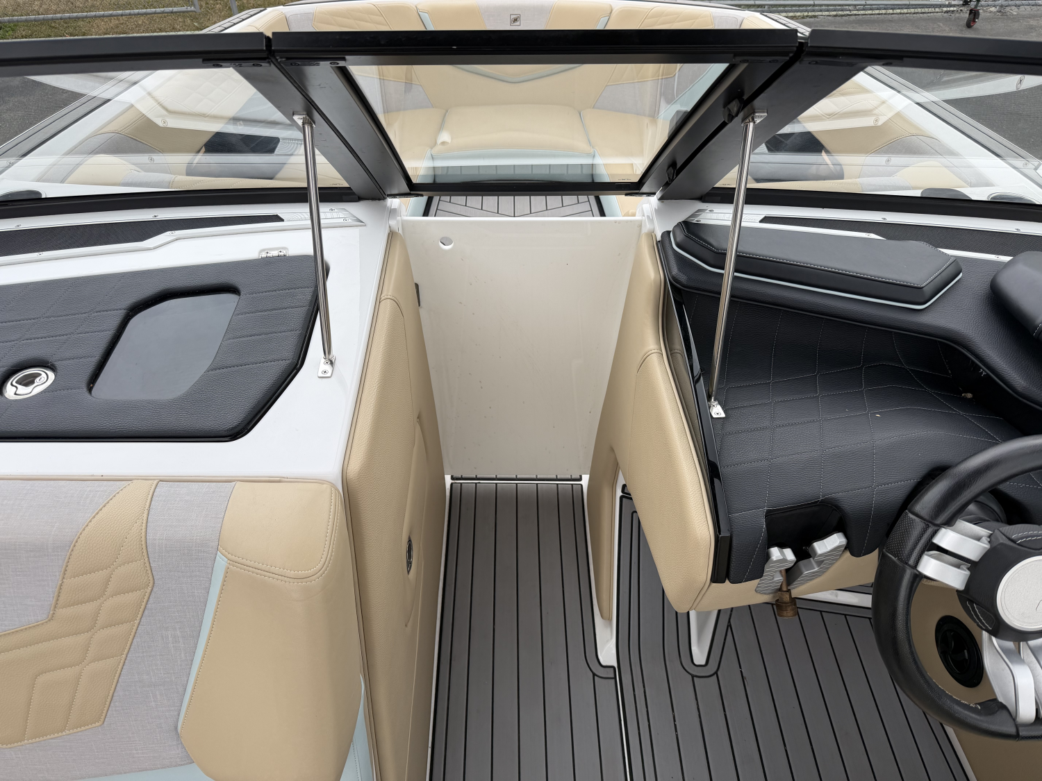 2022 Nautique G23