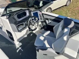 2022-mastercraft-x22-148300-image2.webp