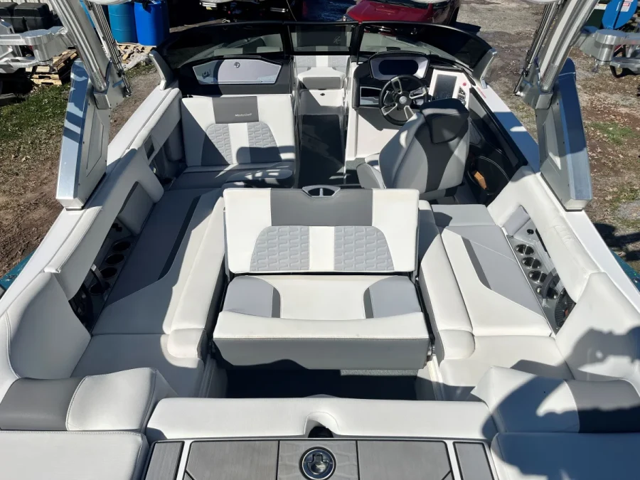 2022-mastercraft-x22-148300-image3.webp