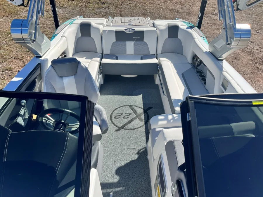 2022-mastercraft-x22-148300-image4.webp