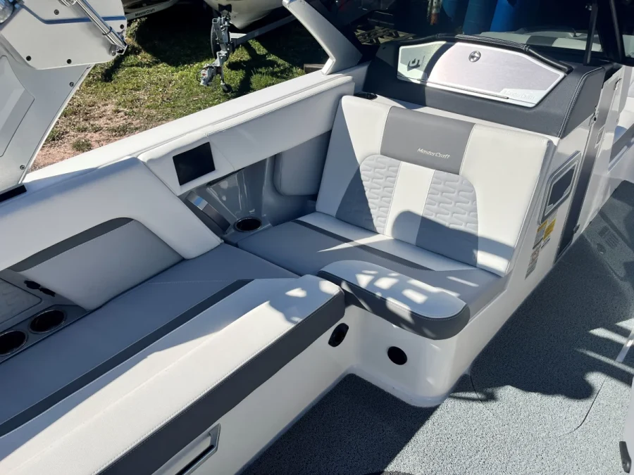 2022-mastercraft-x22-148300-image5.webp