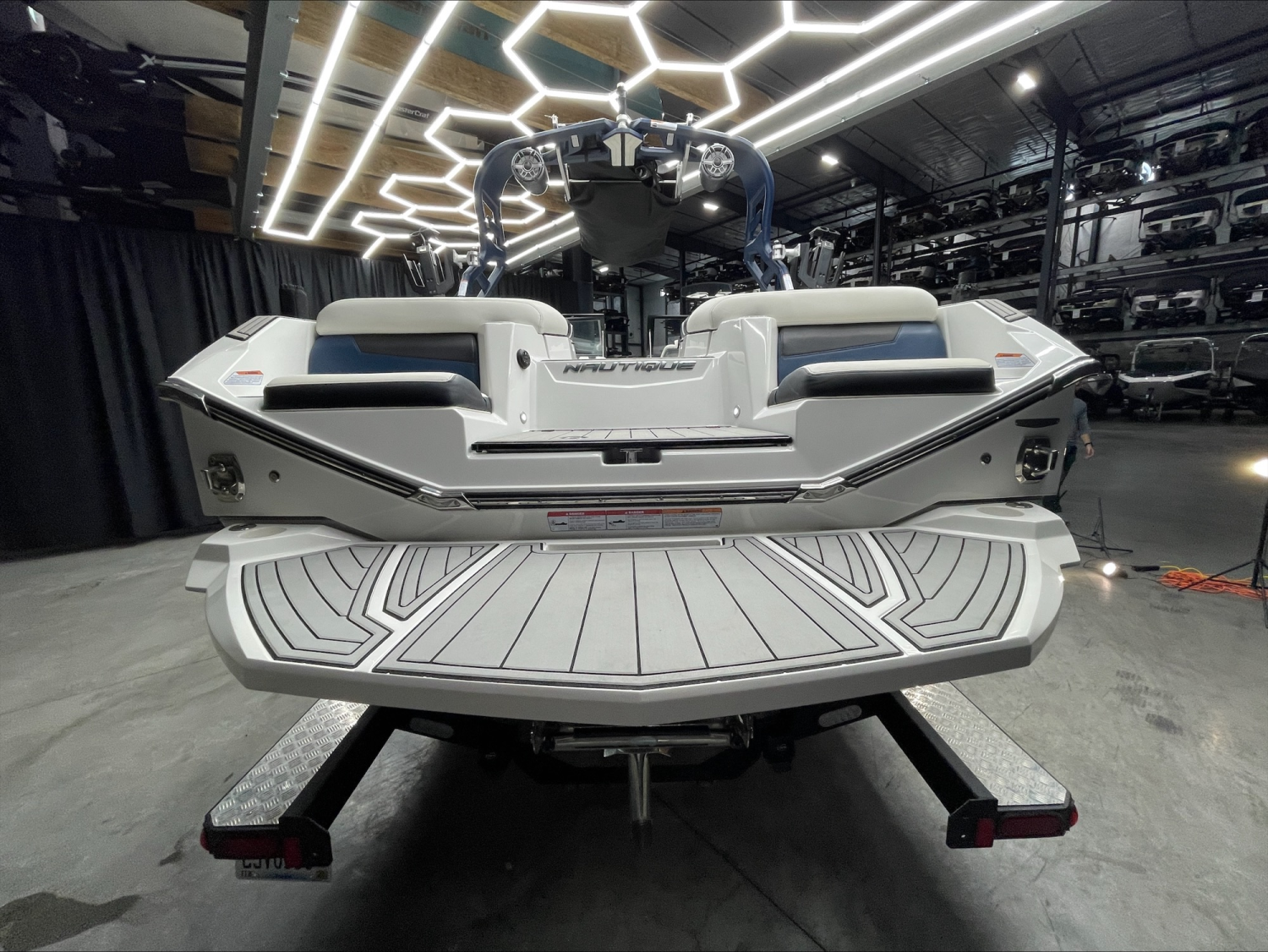 2021 Nautique G23