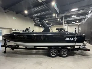 2027 SUPREME S240 Icon