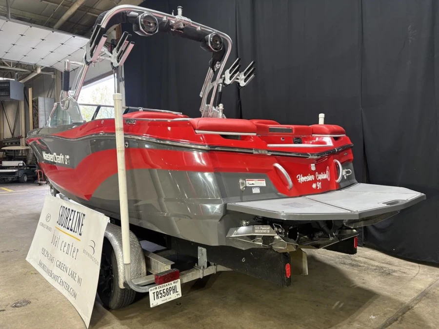 2019-mastercraft-xt22-148341-image3