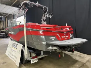 2019 MasterCraft XT22 Icon