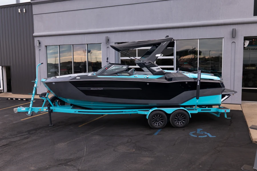 2026-mastercraft-x24-148342-image3