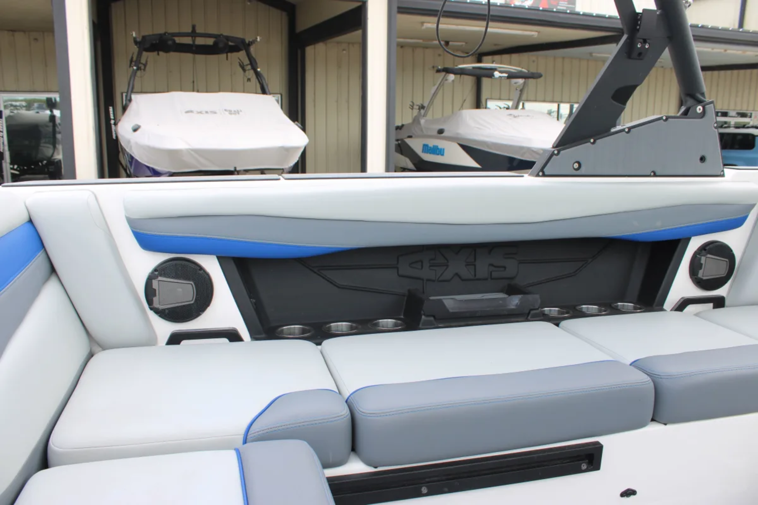 2025 Axis A225