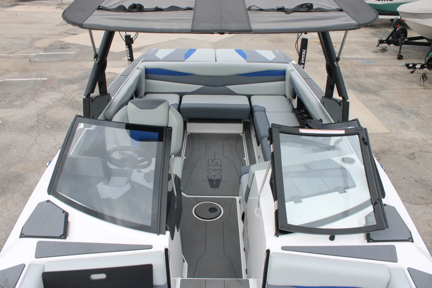2025 Axis A225