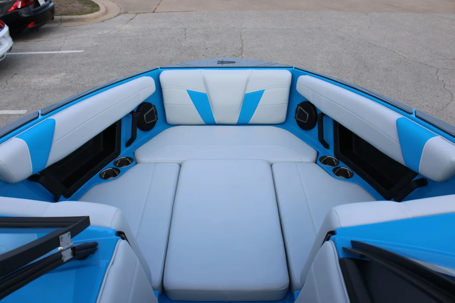  2027 Axis T235