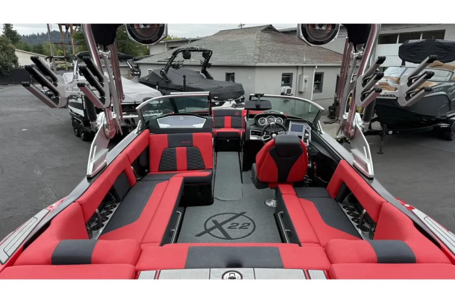 2020-mastercraft-x22-148419-image4.webp