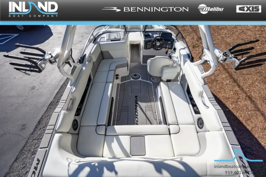 2022-moomba-max-148623-image1.webp