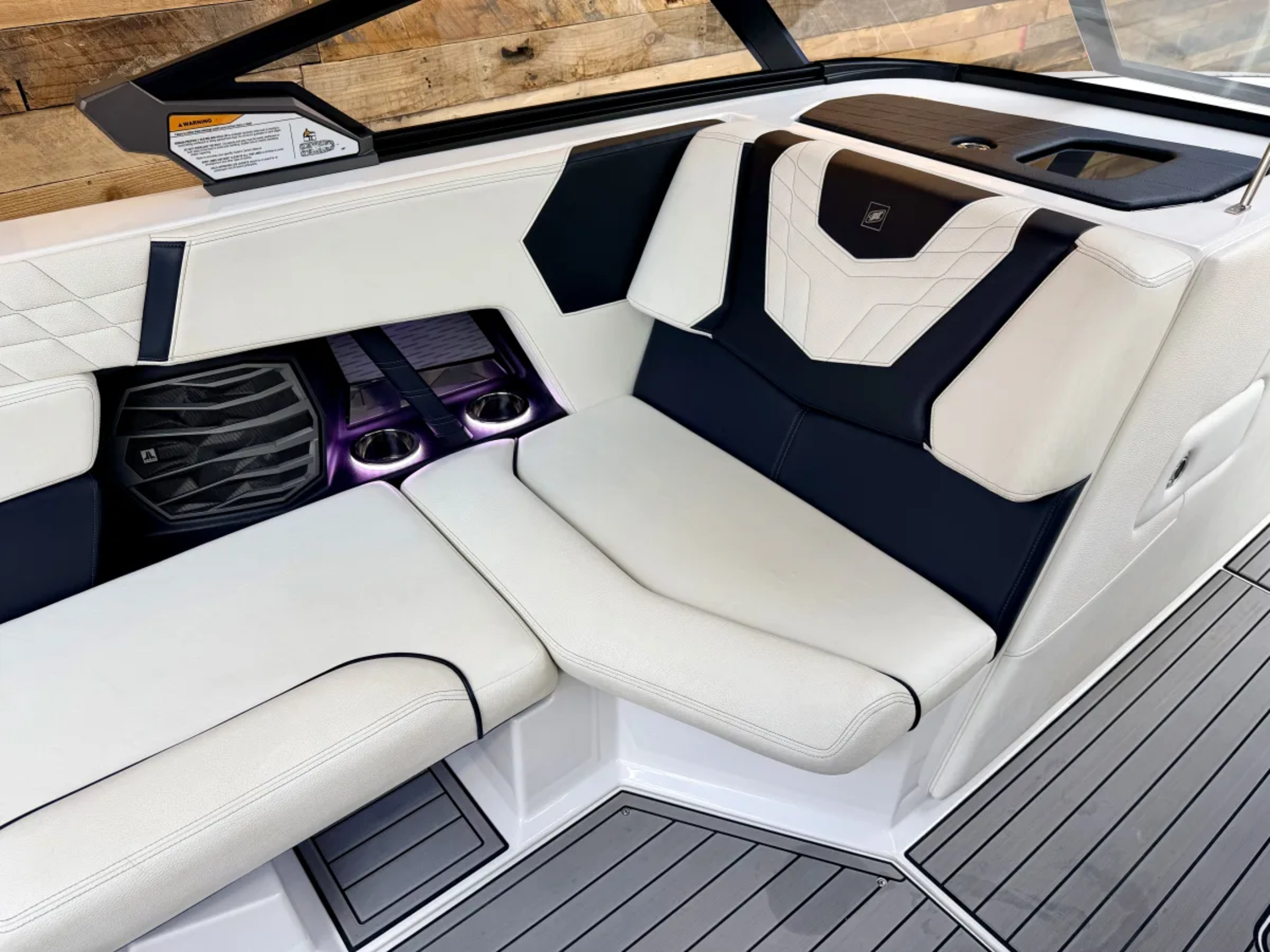 2022 Nautique G21