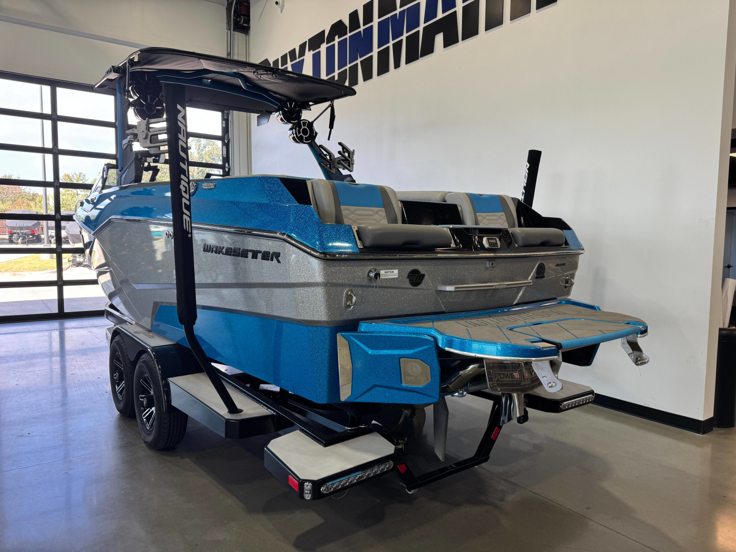 2022 Malibu Wakesetter 25 LSV