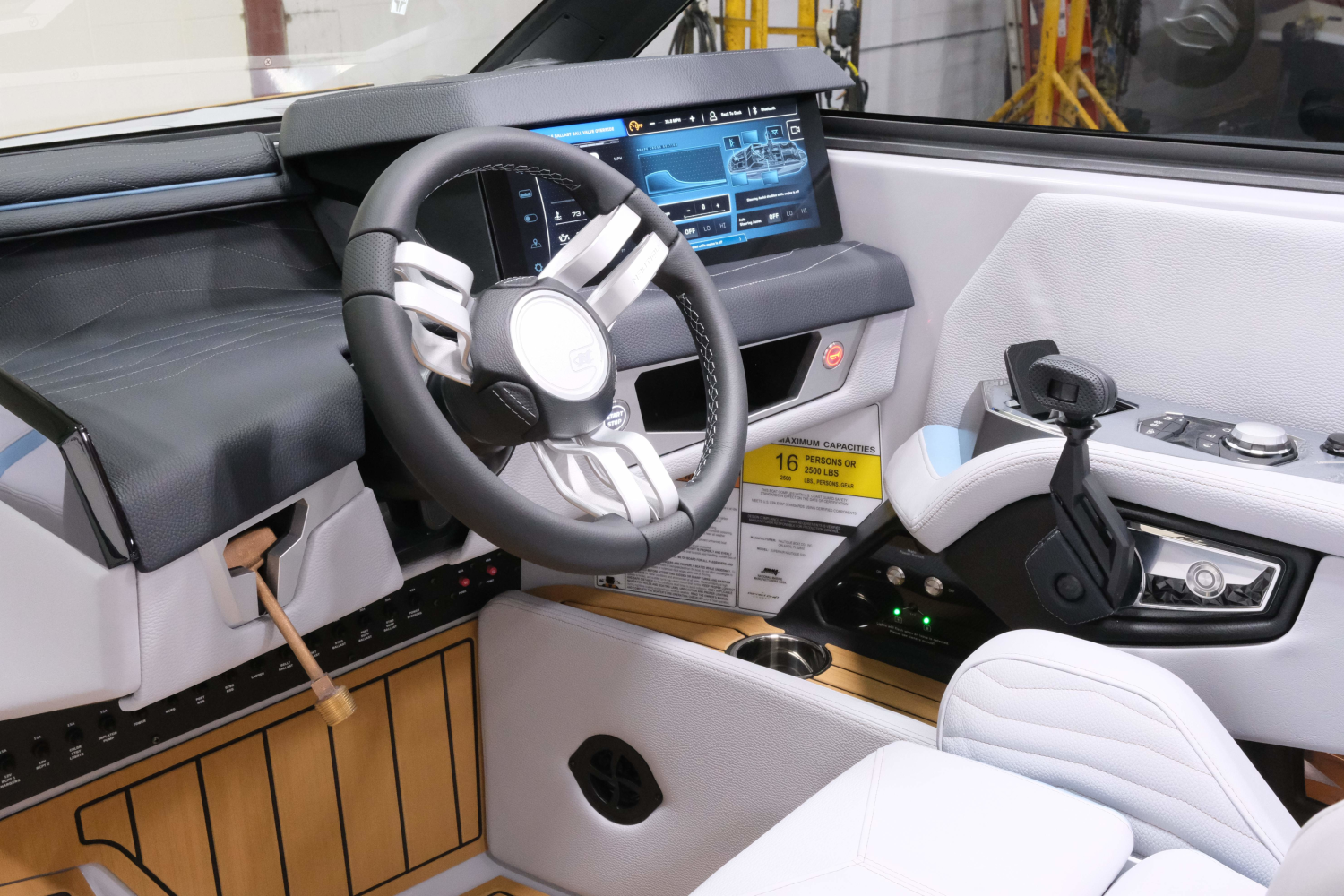 2027 Nautique G23