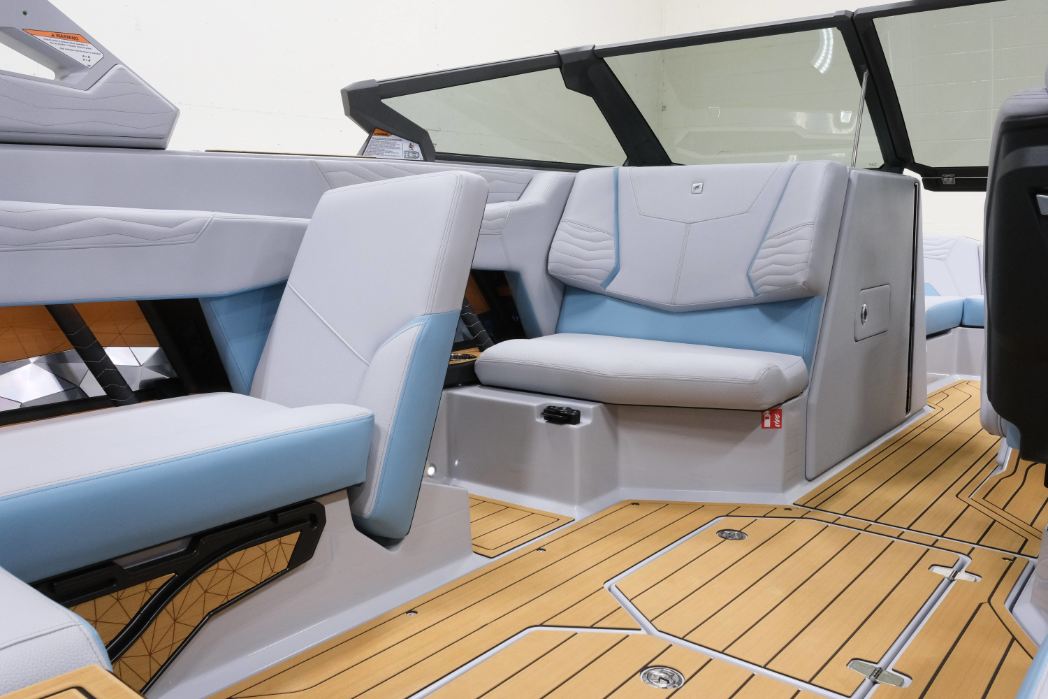 2027 Nautique G23