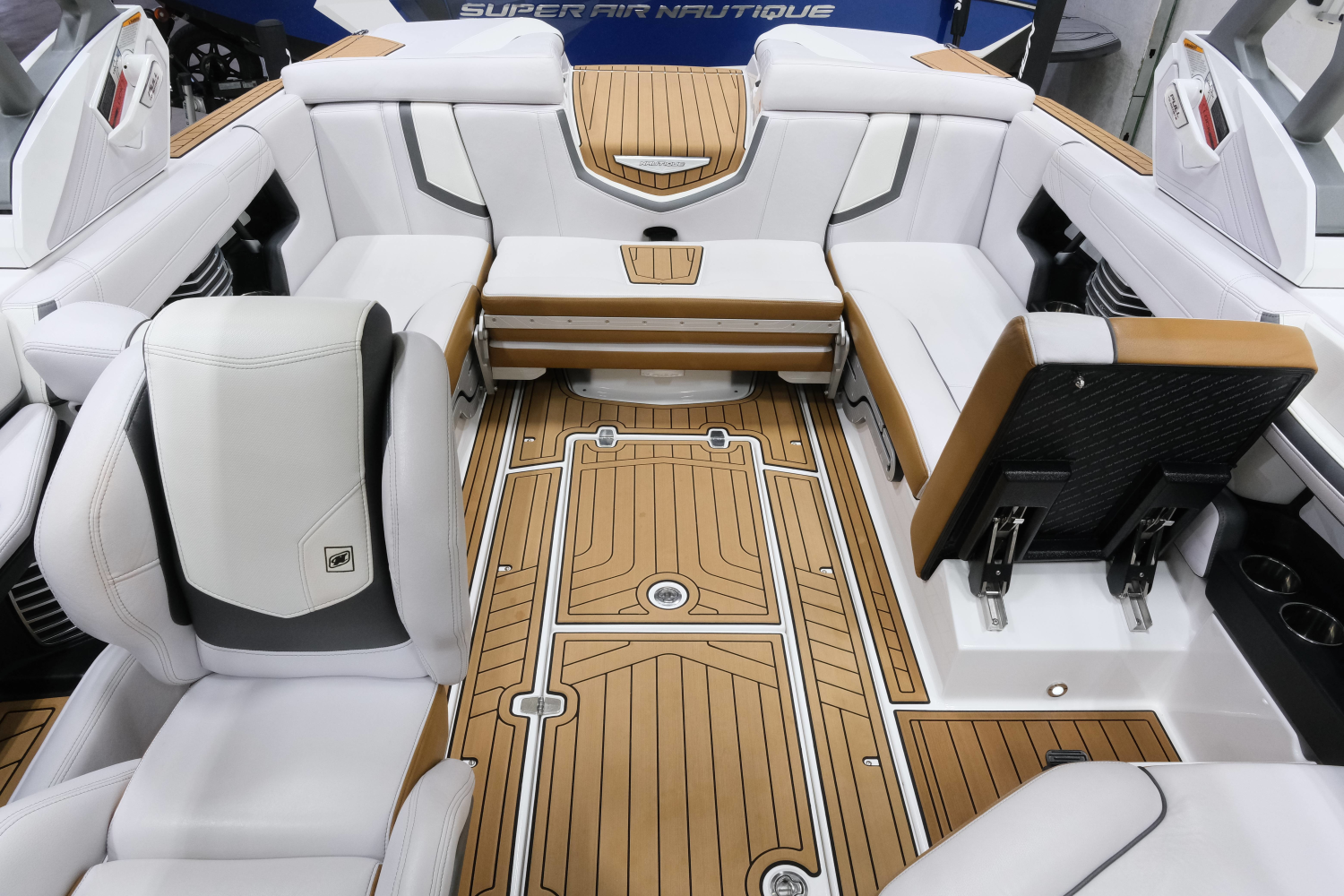 2017 Nautique G23
