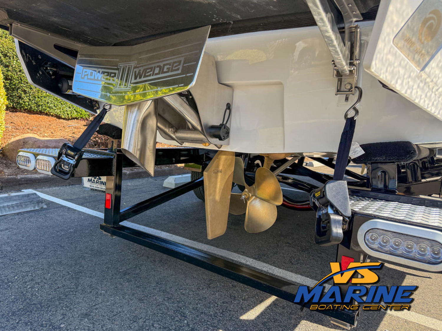 2027 Axis Wake Research T235
