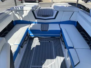 2027-nautique-g23-148640-image11