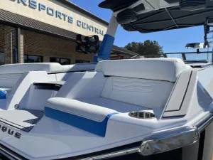 2027-nautique-g23-148640-image18