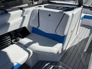 2027-nautique-g23-148640-image21