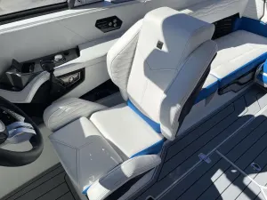 2027-nautique-g23-148640-image26