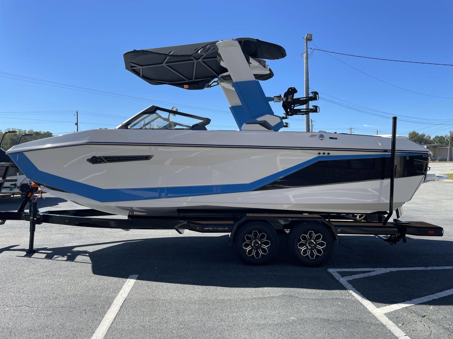 2027 Nautique G23