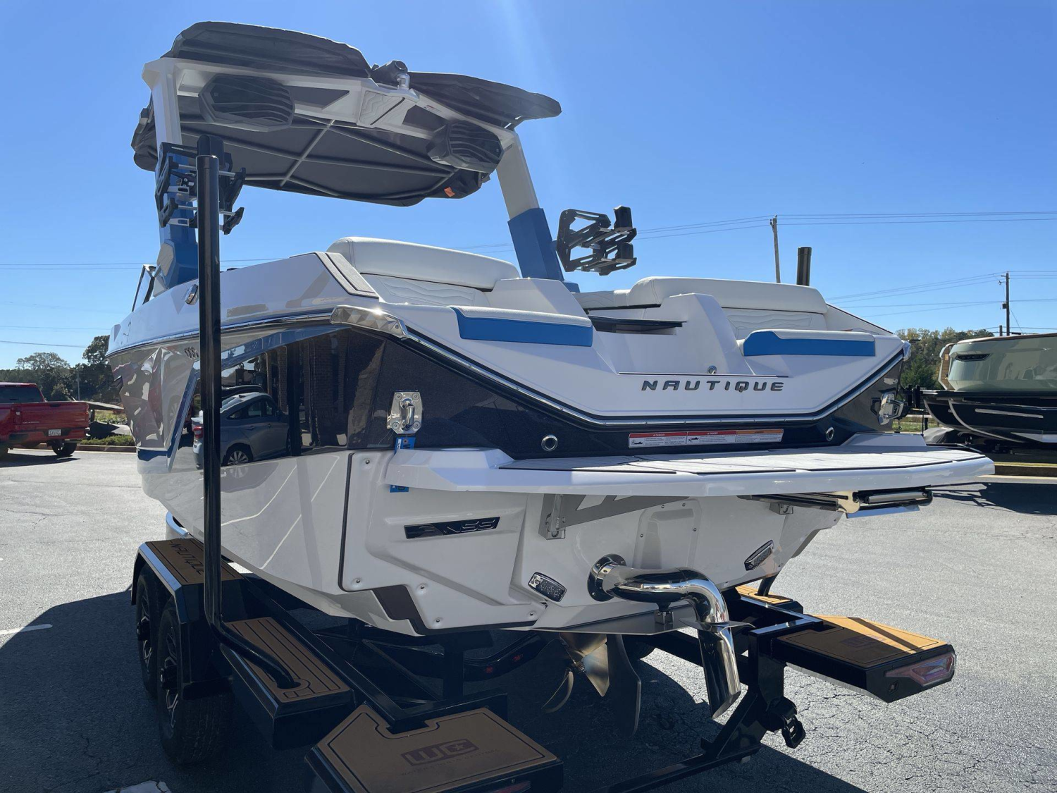 2027 Nautique G23