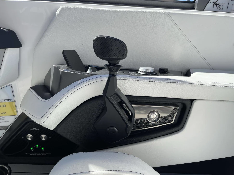 2027-nautique-g23-148640-image6