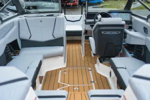 2027-nautique-g23-148641-image9
