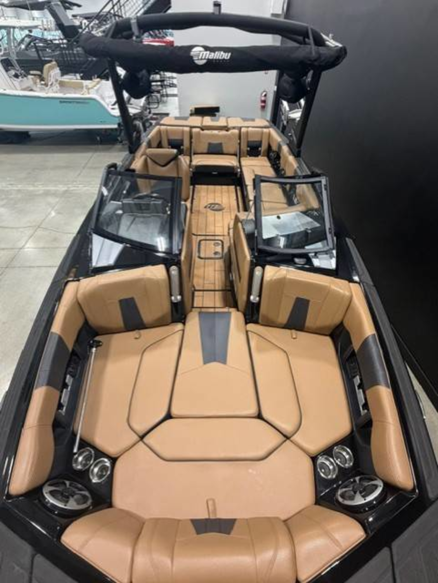 2021 Malibu 24MXZ
