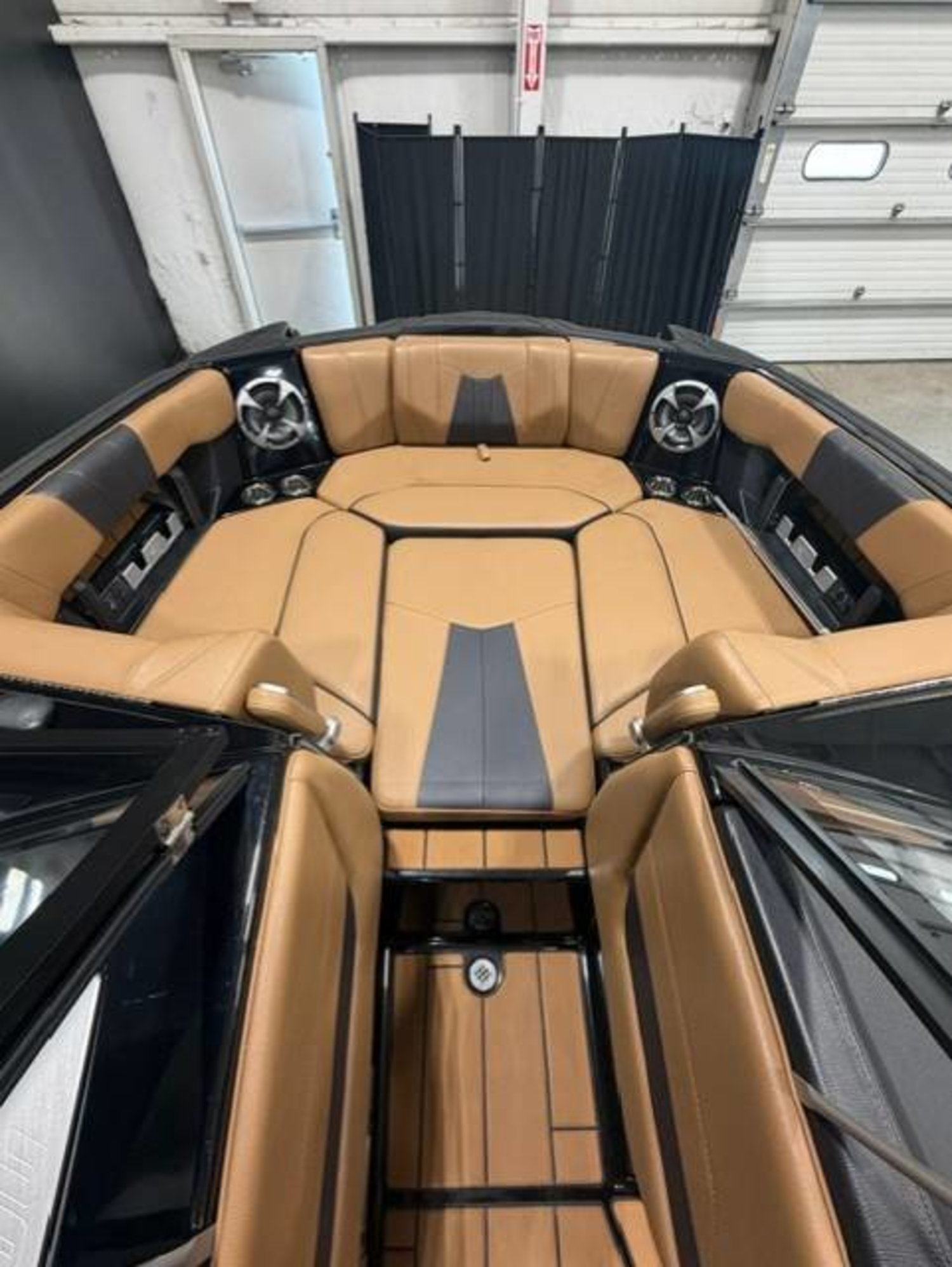 2021 Malibu 24MXZ