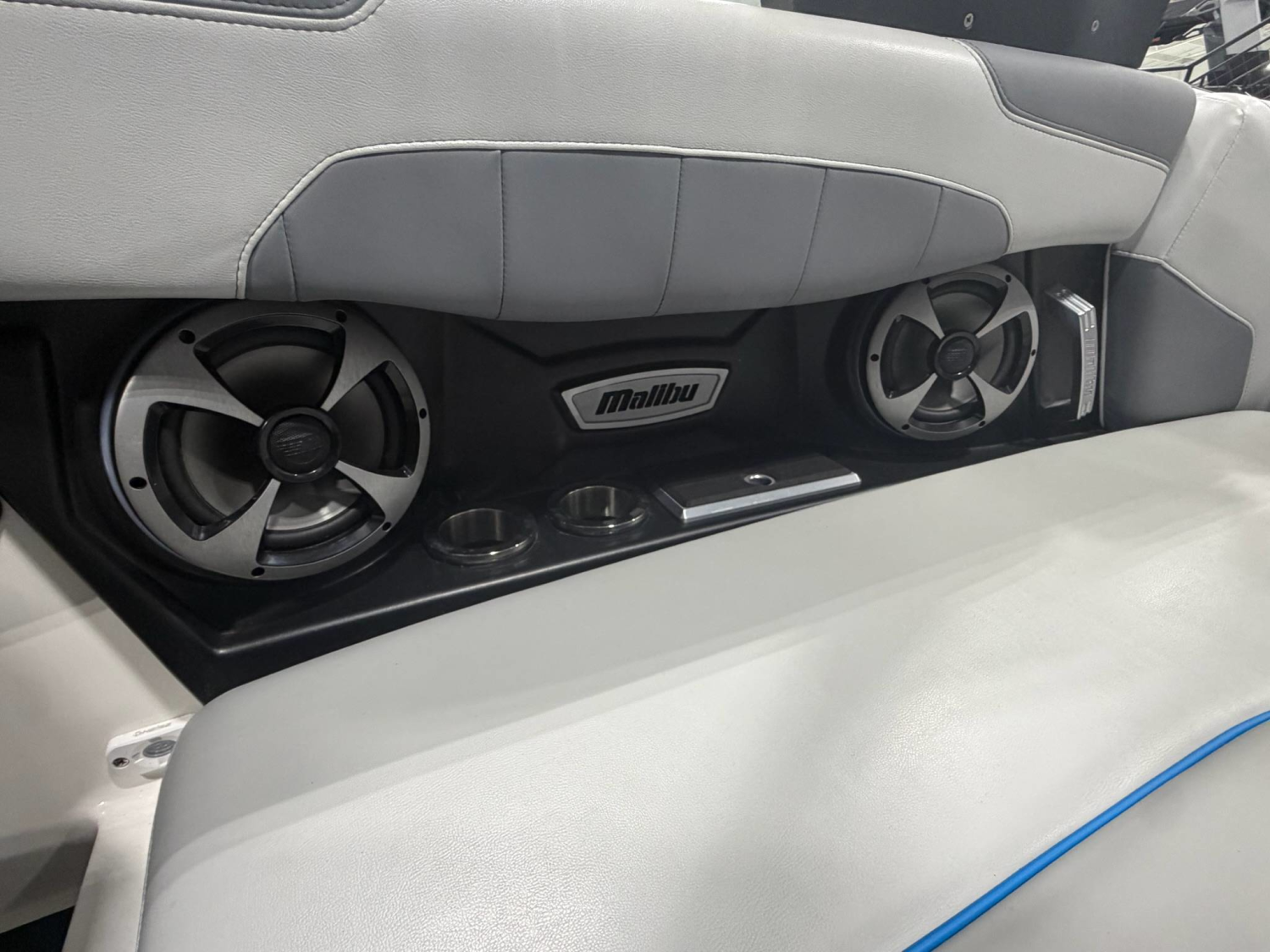 2020 Malibu 22LSV