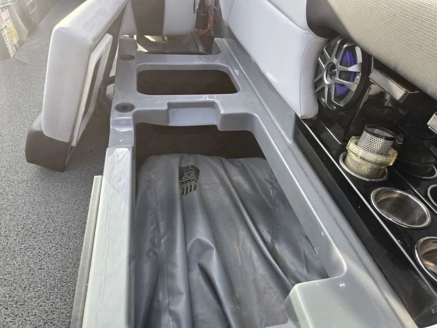 2022-mastercraft-nxt24-148652-image16