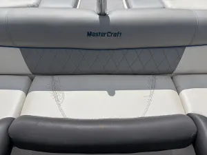2012-mastercraft-x2-148653-image16