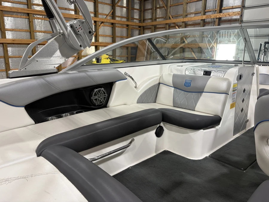 2012-mastercraft-x2-148653-image26
