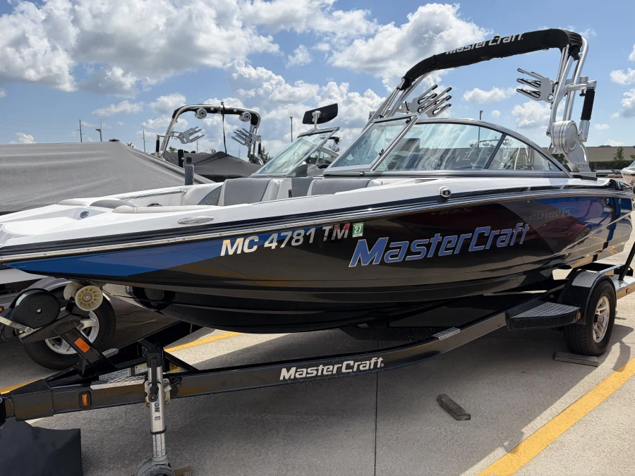 2012-mastercraft-x2-148653-image5