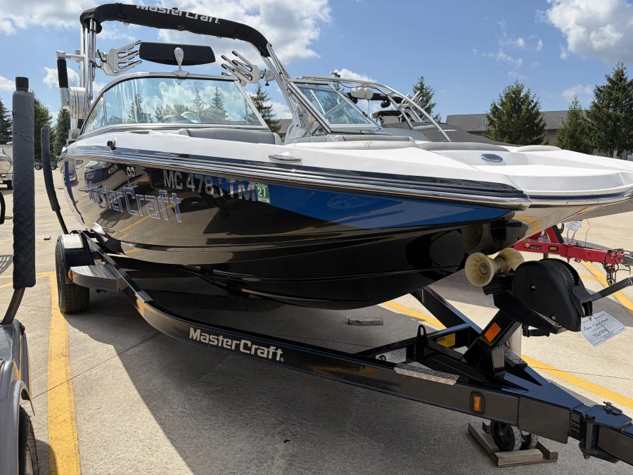 2012-mastercraft-x2-148653-image8