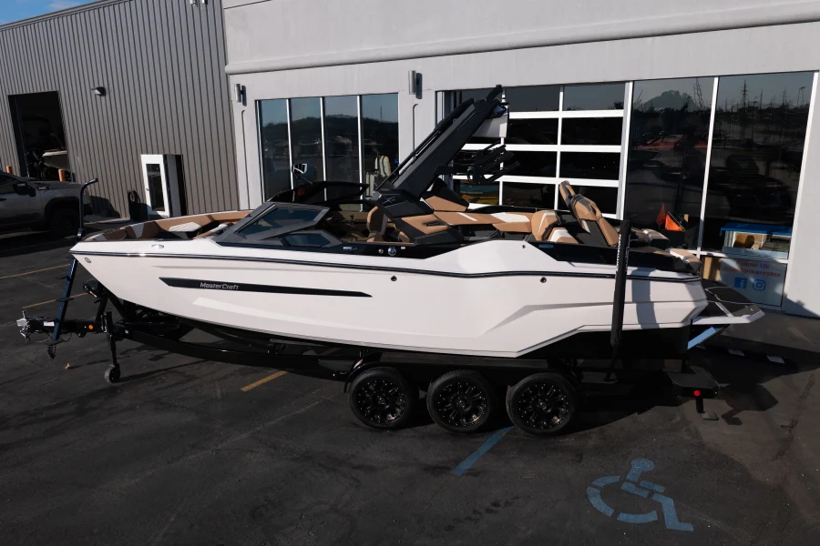 2026-mastercraft-x24-148655-image7