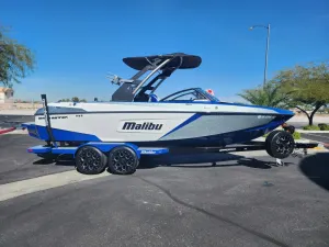 2019-malibu-wakesetter-23-lsv-148659-image1